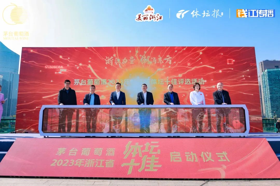 游泳世界冠军徐嘉余_游泳冠军徐嘉余_游泳冠军徐佳玲