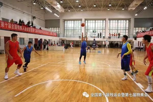五人组盲人足球赛规则_盲人五人足球规则守门是盲人吗_五人制盲人足球赛
