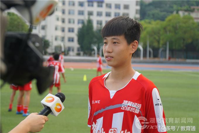 重庆少年足球_重庆儿童足球俱乐部_中国城市少儿足球重庆u11比赛冠军