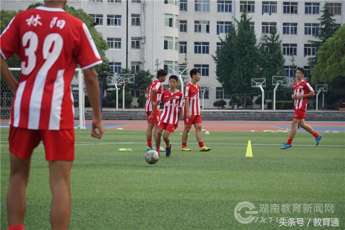 重庆儿童足球俱乐部_中国城市少儿足球重庆u11比赛冠军_重庆少年足球