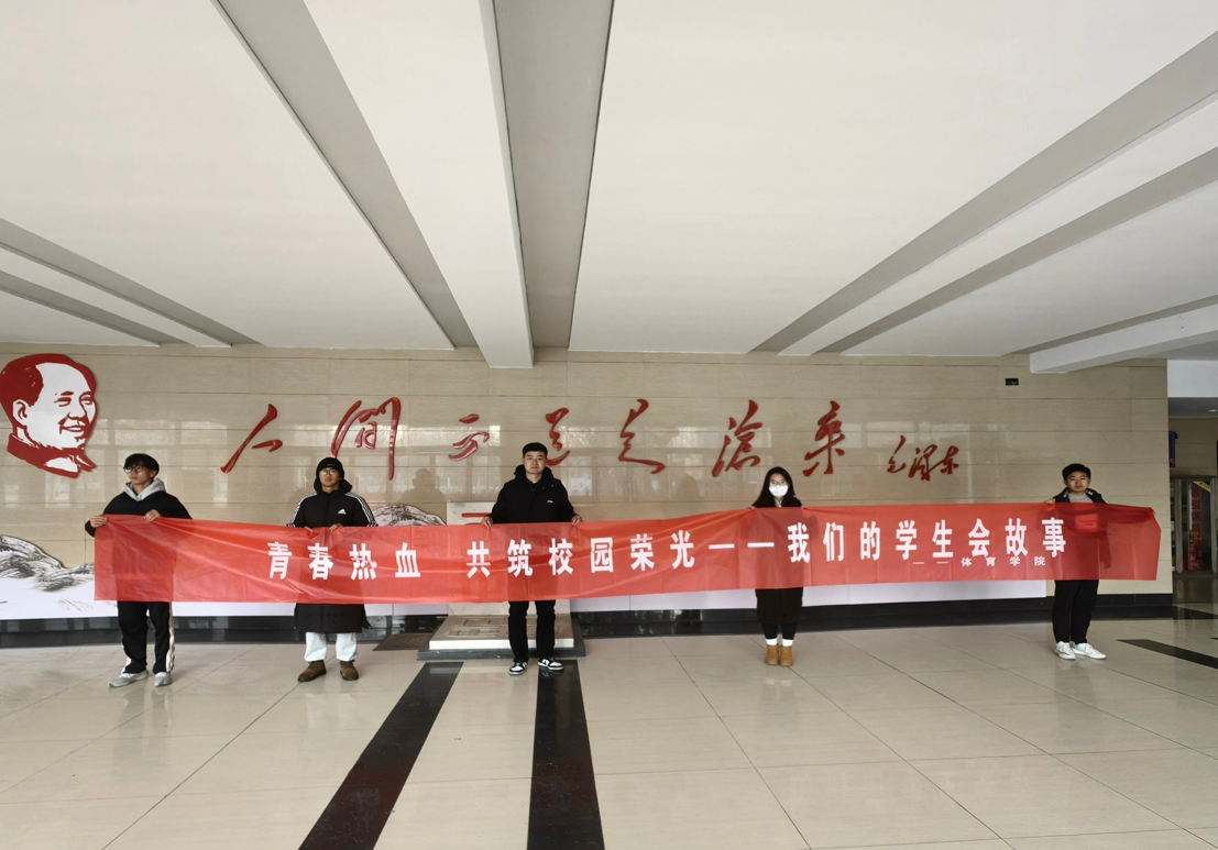 2018中国足球学校杯_校园足球联赛冠军_2017校园足球冠军杯