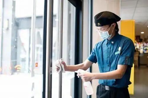 口罩戴方式生活孩子能带吗_戴口罩的孩子的生活方式_口罩给小朋友戴的戴法