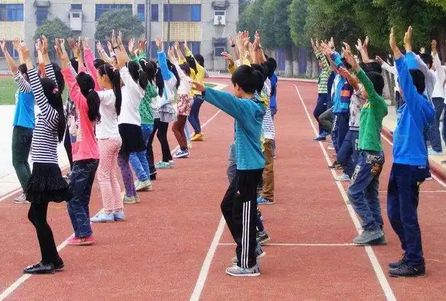 小学生体操简单的_小学的体操的视频教程_小学生体操简单好学的