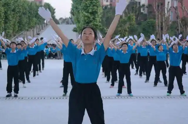 小学生体操简单的_小学生体操简单好学的_小学的体操的视频教程