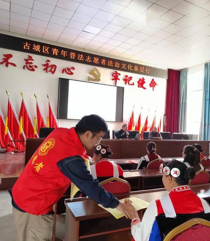 云南家庭妇女日常_云南女性_云南女人当家